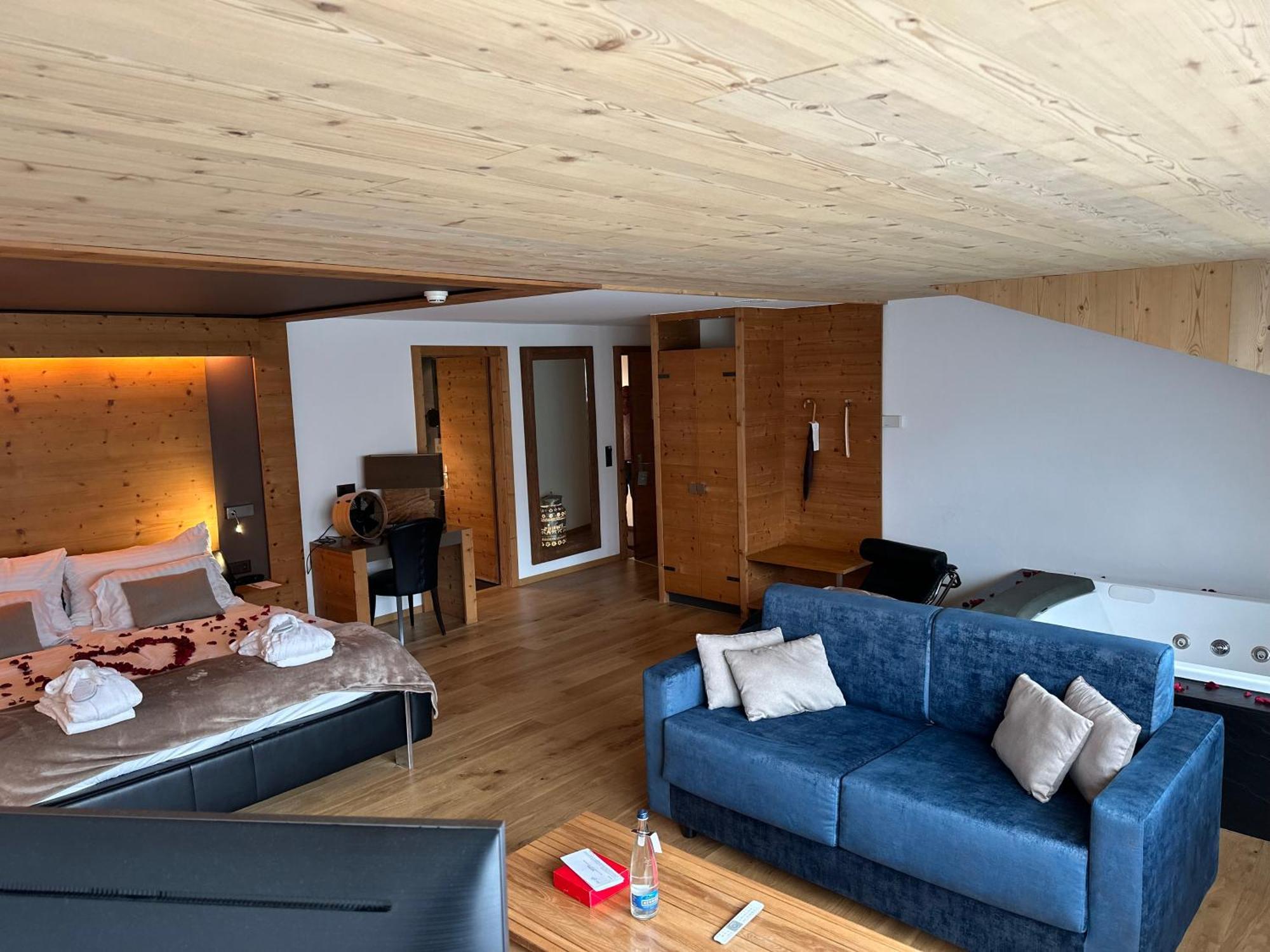 Hotel Cailler & Bains De La Gruyere ชาร์มมี ภายนอก รูปภาพ
